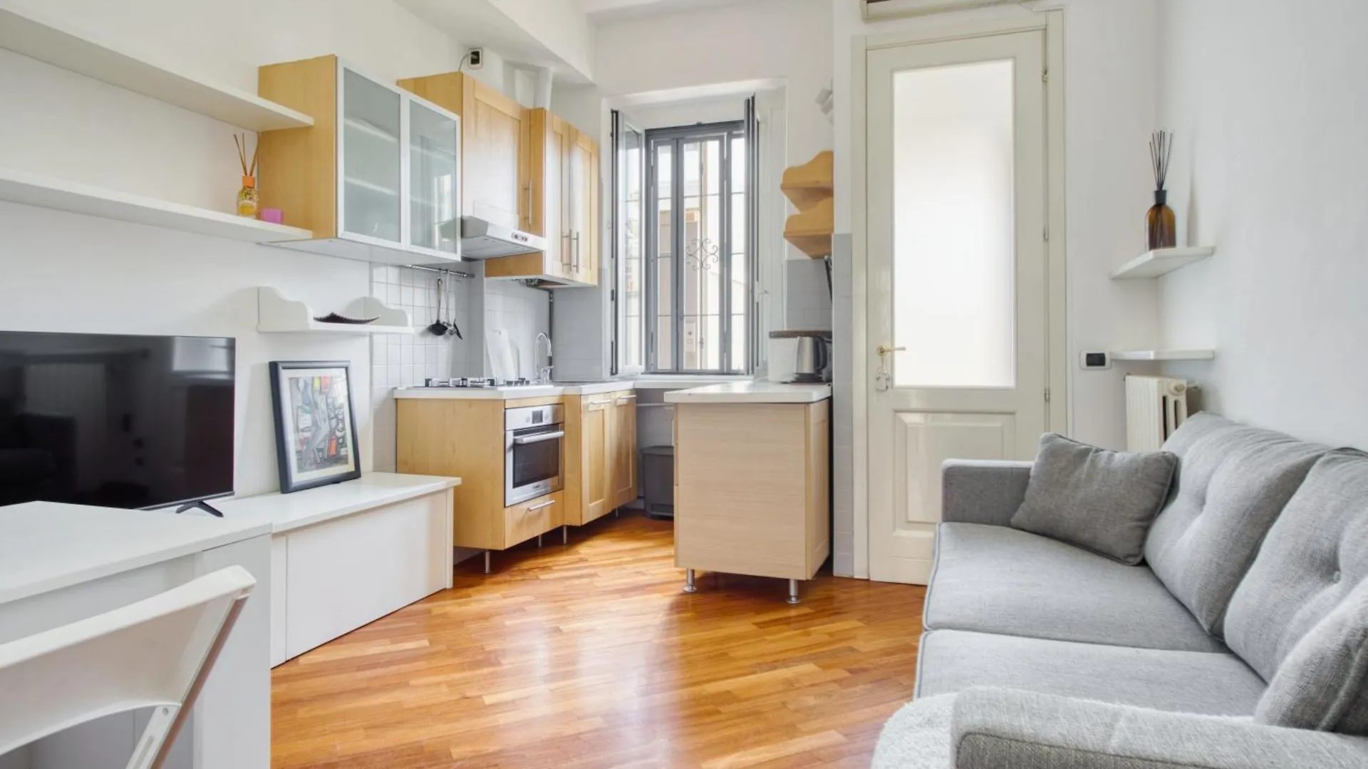 Joivy Cute Flat Near The Duomo Daire Milano